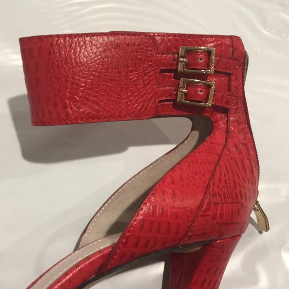 Shoe - Picture 7 of 7